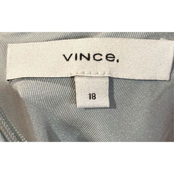 Vince Carnation Floral Asymmetric Hem Skirt in Blue Fog NWT Size 18W - Picture 5 of 7